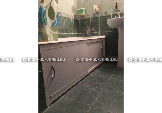 Экран  EUROPLEX Роликс белый с вставкой – купить по цене 10400 руб. в интернет-магазине в городе Тюмень картинка 2